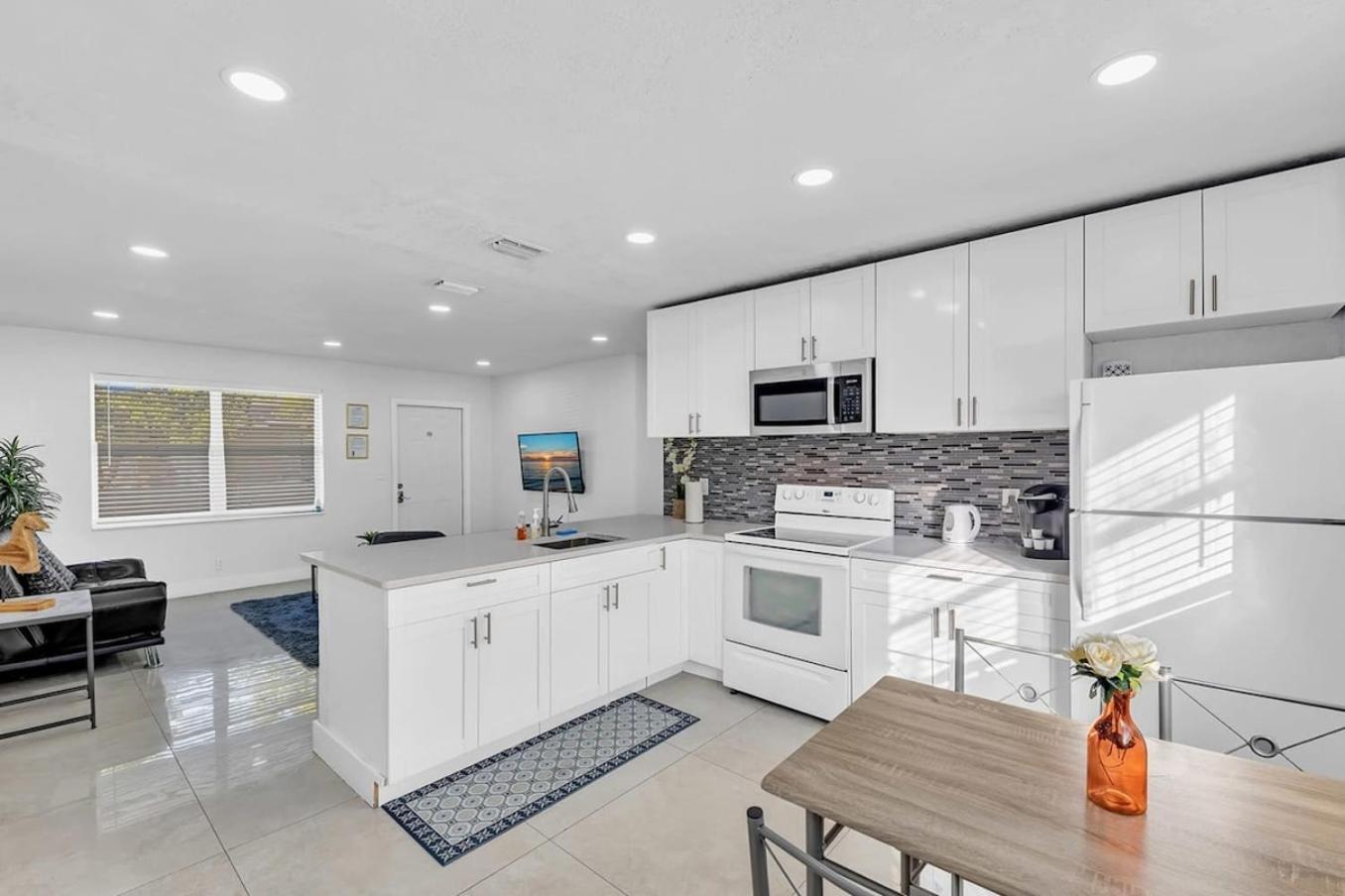 2 Bdrm Modern House Mins From Beach & Casino Hb1 Hallandale Beach Dış mekan fotoğraf