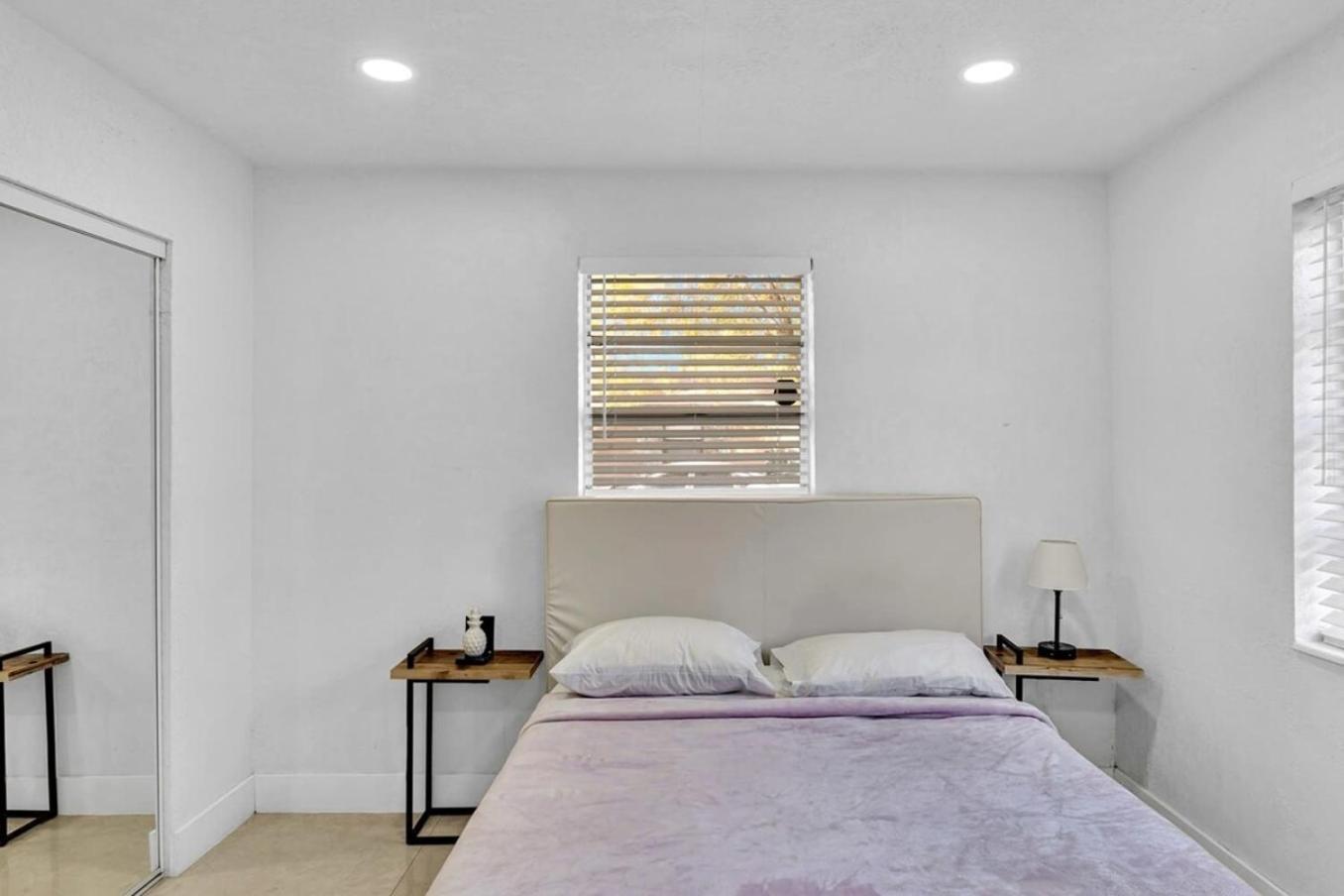 2 Bdrm Modern House Mins From Beach & Casino Hb1 Hallandale Beach Dış mekan fotoğraf